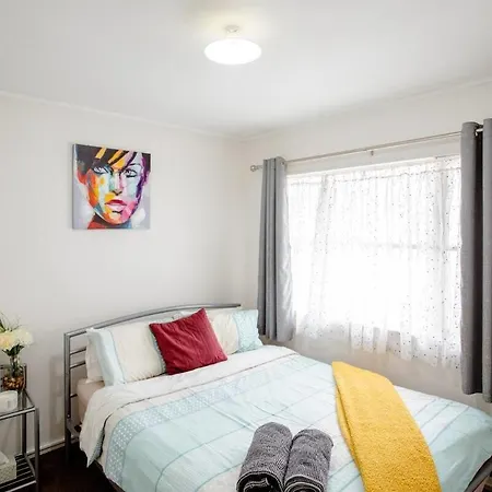 Budget Friendly Rooms Near The Airport